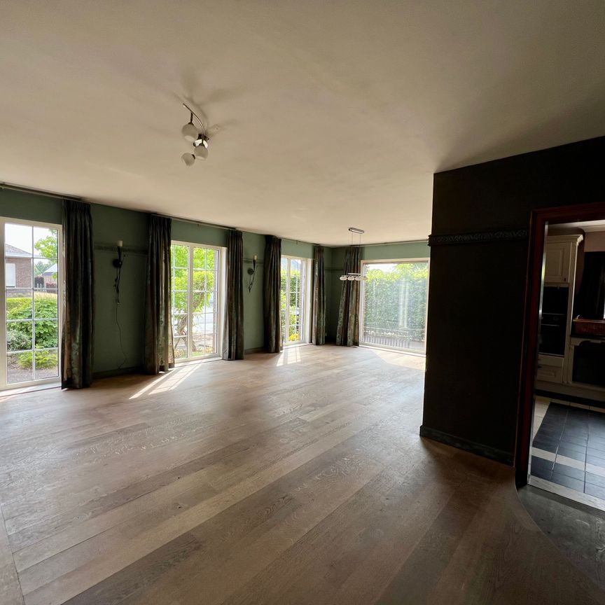 Ruime halfopen vierslaapkamerwoning te Oosteeklo - Photo 1