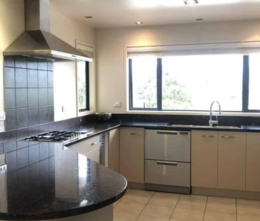 Fully furnished in Onerahi - Photo 2