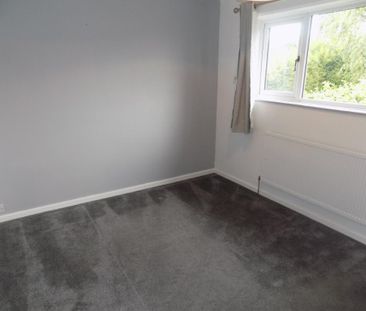 2 bedroom semi-detached house to rent - Photo 6