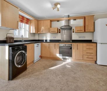 4 bedroom terraced house to rent - Photo 6