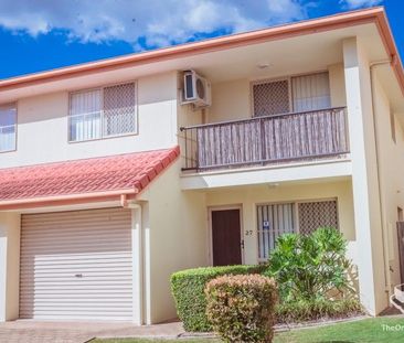 Spacious & Secure Townhouse in Prime Sunnybank Hills Location - Photo 3