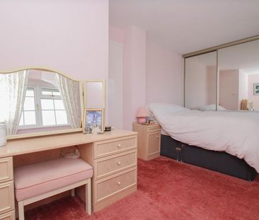 3 bedroom House To Let - Photo 5