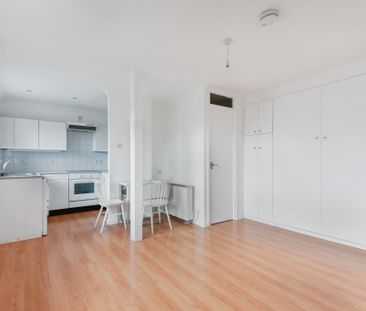 Chancellor Gardens, South Croydon - Photo 3