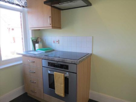 2 bedroom apartment to rent - Photo 4