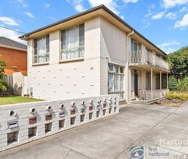 Stylish 2-Bedroom Apartment in Prime Dandenong Location! - Photo 1
