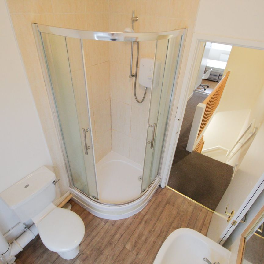 King Street, Treforest, Pontypridd - Photo 1