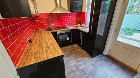 2 bedroom house to rent - Photo 3