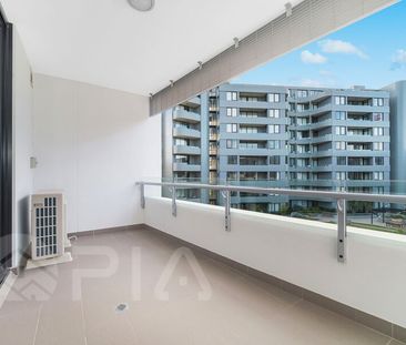 Nearly Brand New Luxury Two Bedrooms Apartment for Lease. - Photo 3