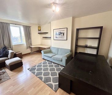 3 bedroom maisonette to rent - Photo 2