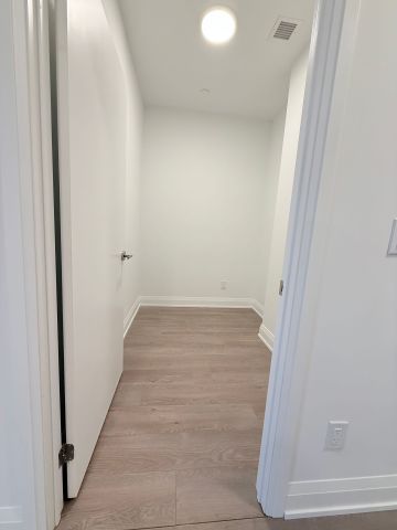 For Lease - 3250 Carding Mill Trail Unit# 507, Oakville, Ontario - Photo 5