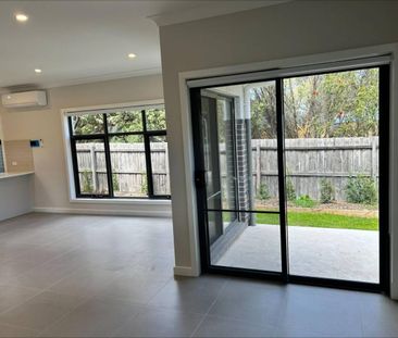 Private quiet lifestyle in Glenroy prime location - Photo 4