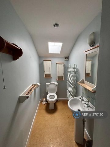 1 bedroom flat to rent - Photo 5