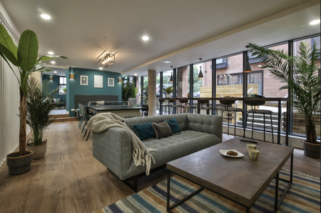 1 bedroom in a house share to rent - Photo 2