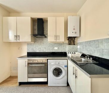 Property to rent - Photo 2