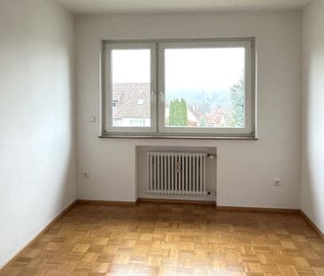 Helle, großzügige 4-Zimmer-Wohnung mit Balkon - Photo 3