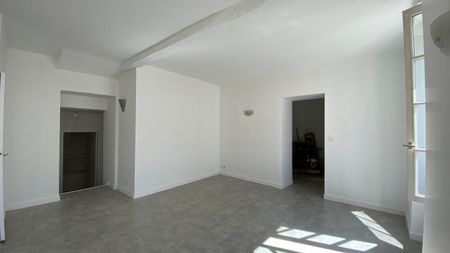 Location Appartement 3 pièces 65m² LA ROCHELLE 17000 - Photo 4