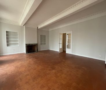 Location Appartement 5 pièces 133m² NARBONNE 11100 - Photo 2