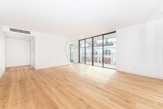 Apartment 2 bedrooms new Benfica Lisboa for rent - swimming pool, store room, gated community, garage, equipped, air conditioning, balcony, lots of natural light, playground, garden, solar panels, parking space, balconies - Photo 2