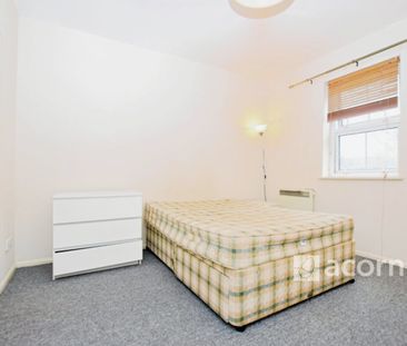 Flat to rent - Grange Road, London, SE1 - Photo 4