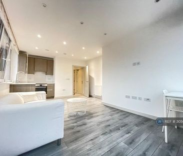 1 bedroom flat to rent - Photo 2