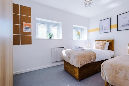 2 Bed Flat, Viaduct Road, LS4 - Photo 3