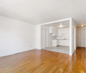7220 Av. De Chateaubriand, #10 - Photo 2