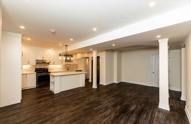 For Lease - 3175 Buttonbush Trail, Oakville, Ontario - Photo 1