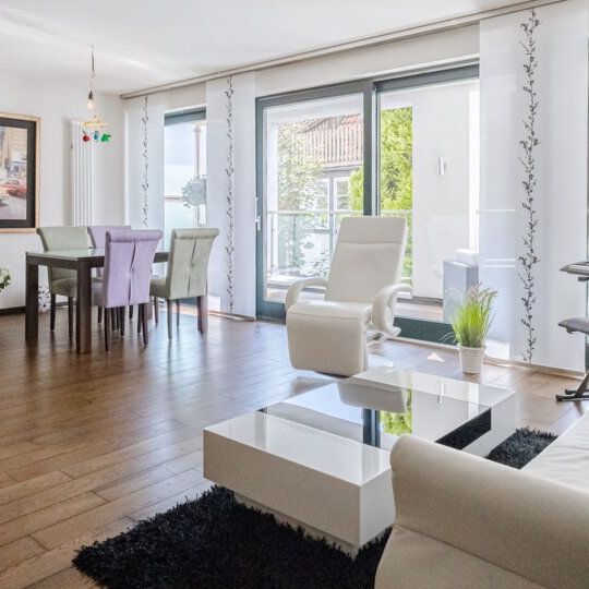 Charmant Wohnen im Schnoor - Attraktive 3-Zimmer-Wohnung mit Loggia - Photo 1