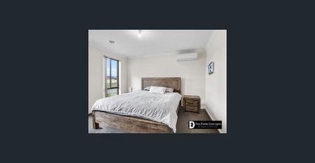 Beautiful 4-Bedroom Family Home in Prime Pakenham Location! - Photo 3