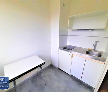 Location Appartement 1 pièce 28m² POITIERS 86000 - Photo 1