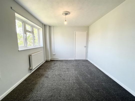 2 Bedroom Flat To Let - Photo 1