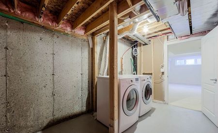 For Lease - 10 Mah Wat Lane, Whitchurch-Stouffville, Ontario - Photo 4