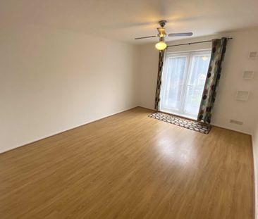 Price £1,500 pcm - Available 20/11/2025 - Unfurnished - Photo 1