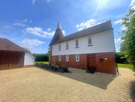 4 bedroom detached house to rent - Photo 4