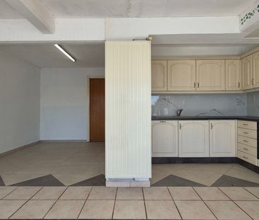 Ruime bel-etagewoning met 3 slaapkamers en tuin - Photo 5
