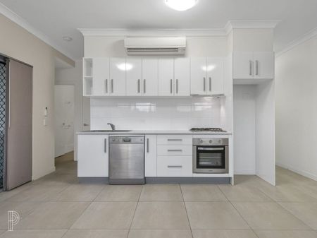 Modern 1-Bedroom Apartment + Study in Boutique Complex - 16/31 Trundle Street, Enoggera - Photo 3