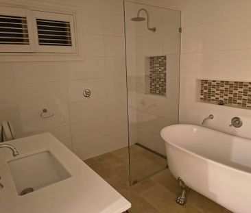 Pymble - Photo 6
