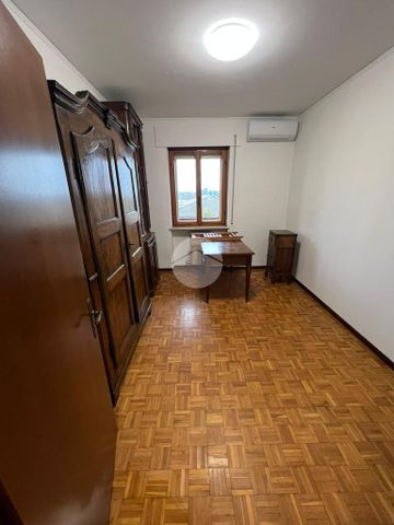 5 locali in affitto - Photo 2