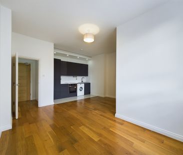 16 Elmfield Road, Bromley, BR1, London - Photo 1