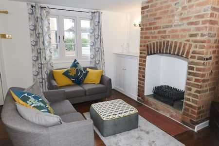 2 bedroom terraced house to rent - Photo 3