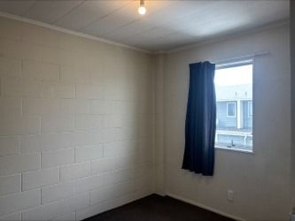 Tidy 2 bedroom unit - Photo 4