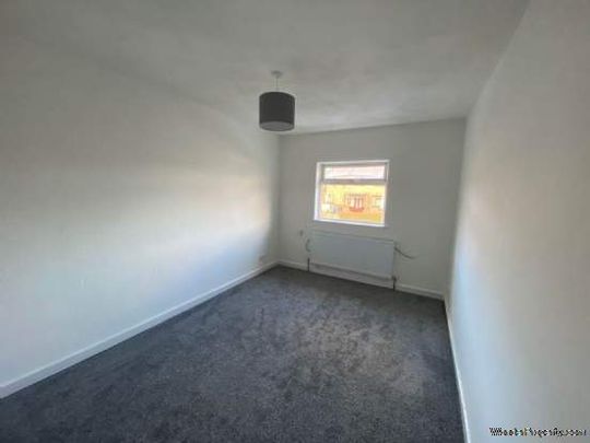 3 bedroom property to rent in Oldham - Photo 1