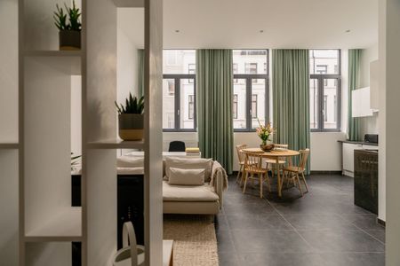 Gemeubelde studio met eigen voordeur aan het schattige minipark Vinkenhof - Photo 2