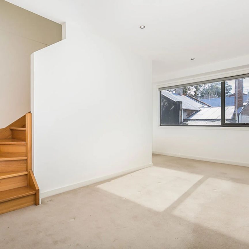 12 Molesworth Street, North Melbourne. - Photo 1