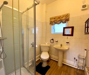 2 bedroom apartment to rent - Photo 5