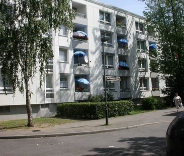 Demnächst frei! 2-Zimmer-Wohnung in Düsseldorf Garath - Foto 1