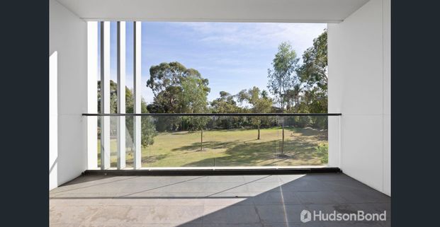 Seconds from westfield. - Photo 1