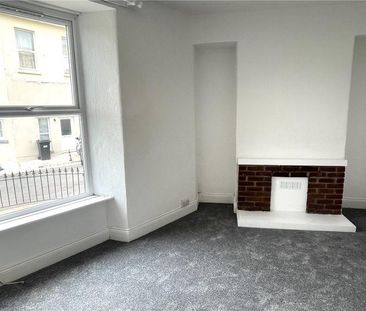 2 bedroom end of terrace house to rent - Photo 2