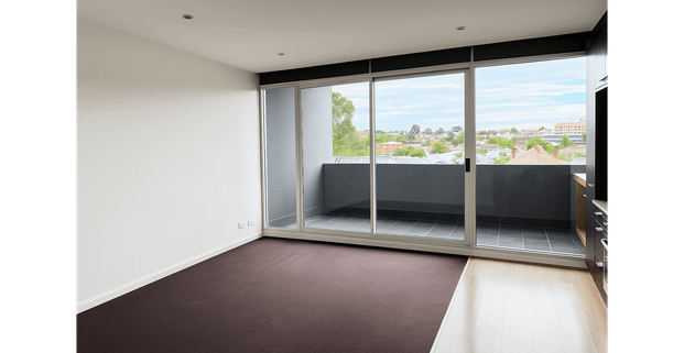 Light, Lifestyle, and Location — Richmond’s Best Awaits - Photo 1