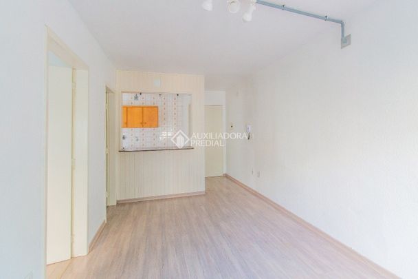 Apartamento com 1 quarto e 52m² para alugar em Jardim Carvalho, Porto Alegre. - Photo 1
